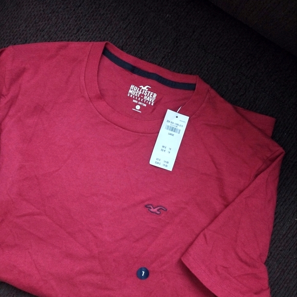 Hollister Must Have Tee - Picture 4 of 4